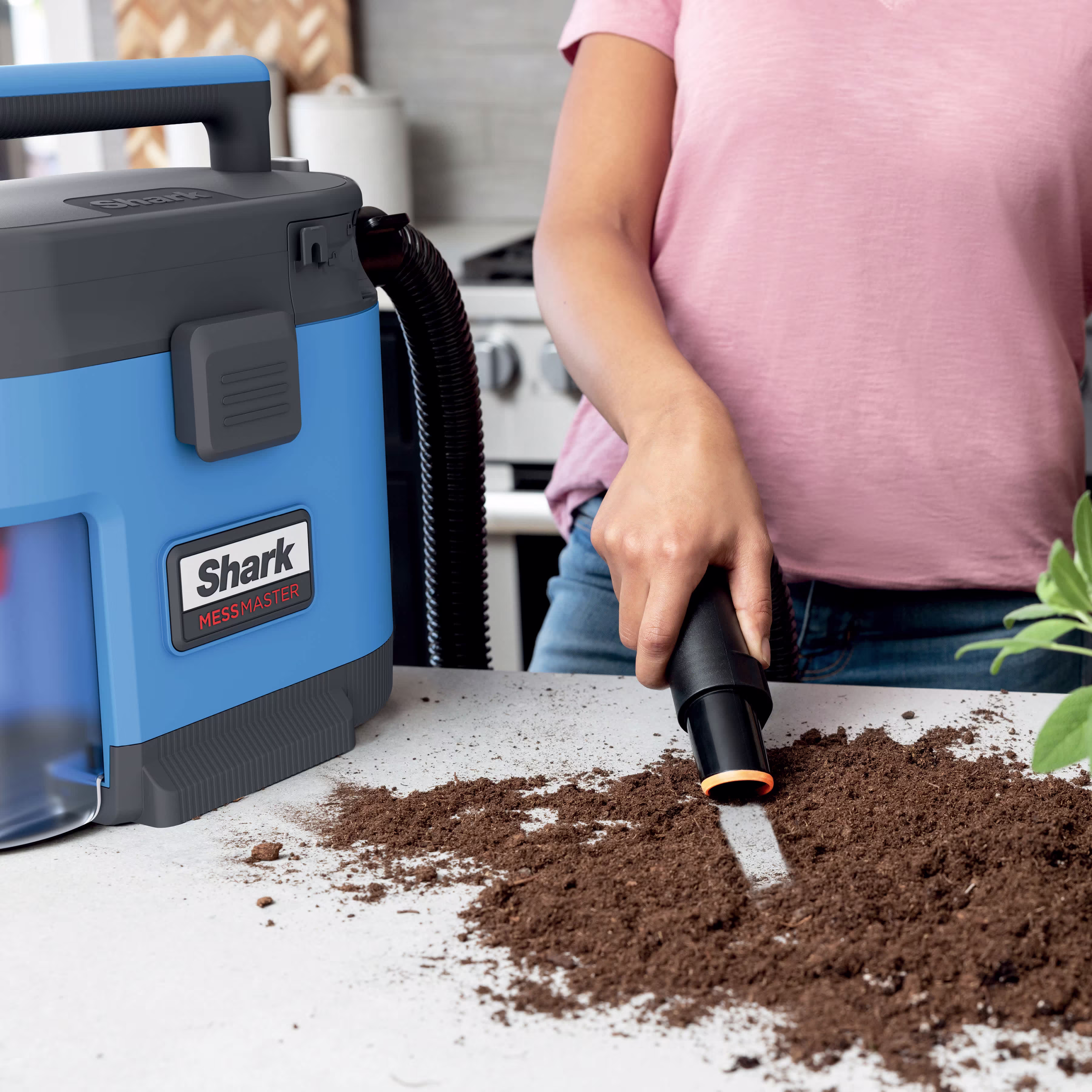 Shark MessMaster Portable Wet/Dry Vac — Catalog Product - Image 2